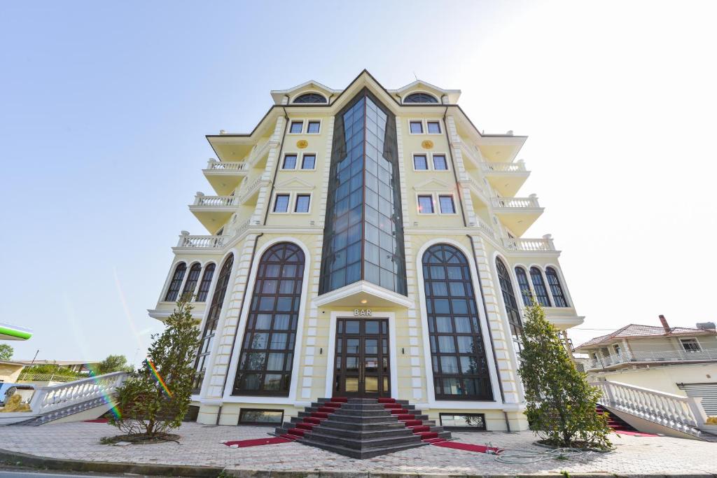 Hotel Luani Arte شكودرا - بعيون عربية